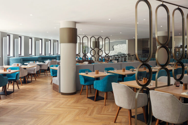 26-30-Harvey_Restaurace_02