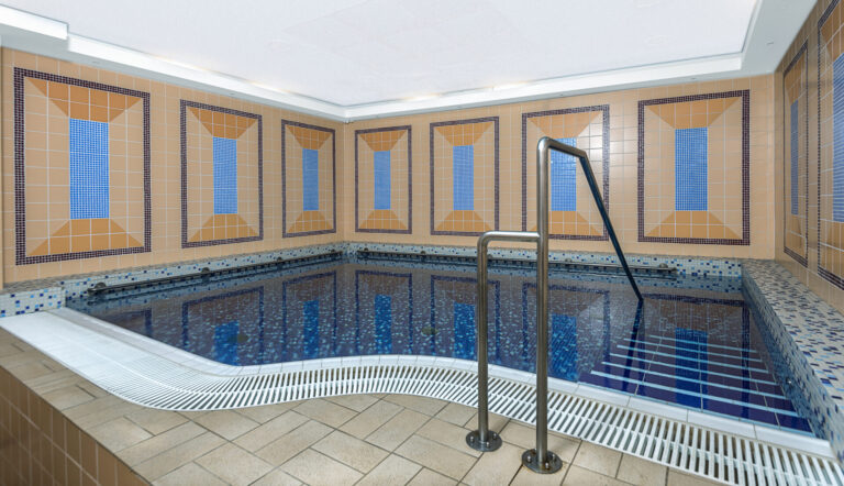 hotel-continental-marienbad-bazen